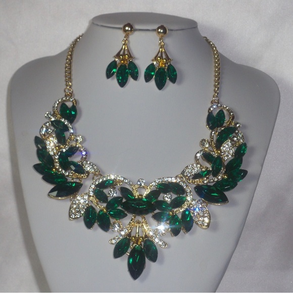 Green Rhinestone Necklace Set (BRIDAL, WEDDING, PROM, QUINCEÑERA,) - Picture 2 of 9